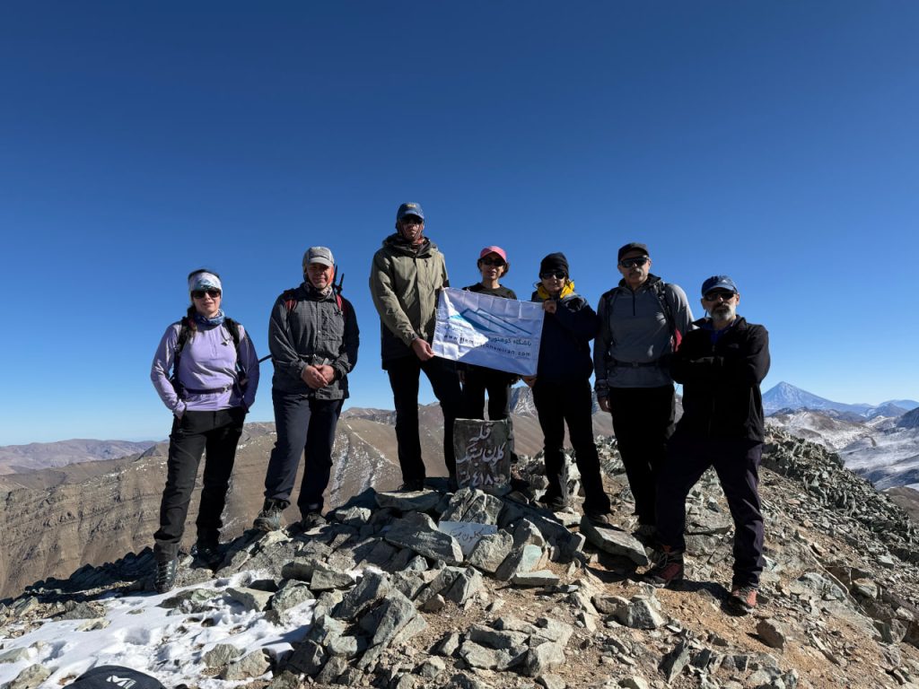 گزارش برنامۀ صعود قلۀ کلونبستک مورخ ۳۰ آبان ۱۴۰۴